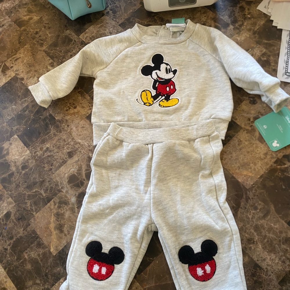 Disney Baby Mickey Mouse Light Gray Crewneck Sweatshirt and Pants 3-6 months NWT